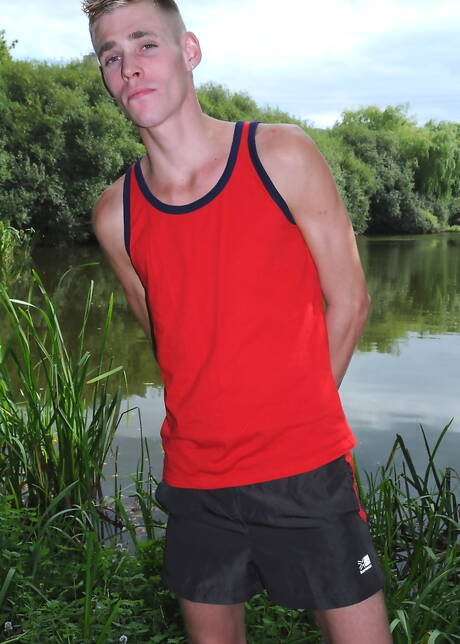 English young dude Blake Hanson and young dude Lewis Taylor have a good anal sex outside