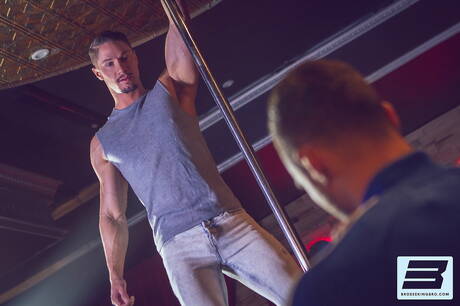 Canadian well-built Manuel Skye and canadian muscular Skyy Knox banged each other