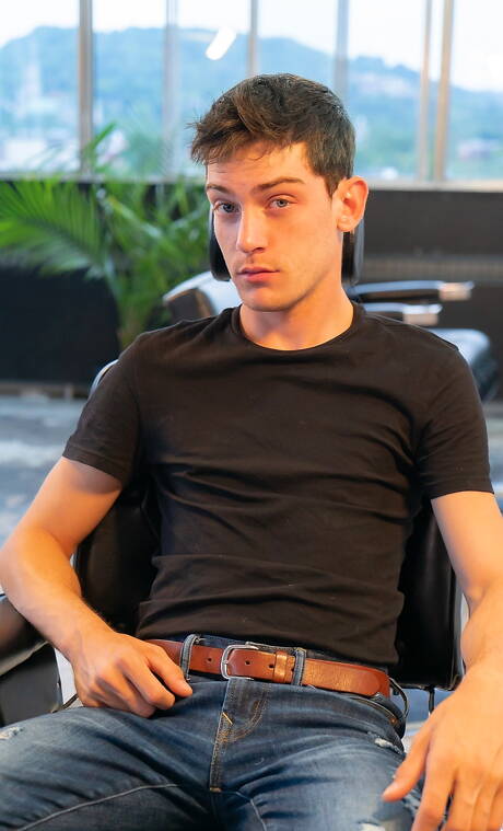 Beefy Edward Terrant and beefcake Milo Madera have a good oral sex