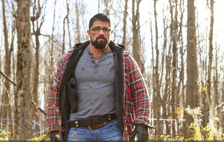 Andrew Green and canadian bull Ryan Bones sucking and screwing each other outside