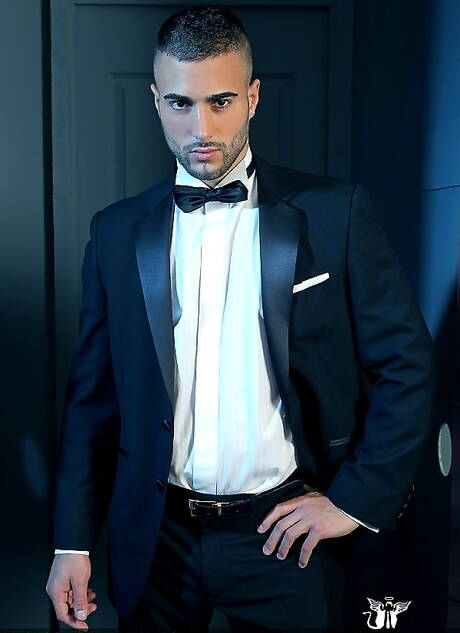 Sexy stud Ben Brown and beautiful boy Will Helm fuck ass after sucking