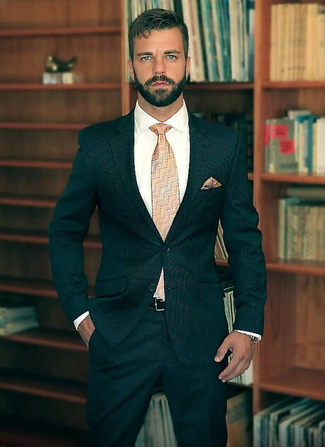 Portuguese stud Hector De Silva and spanish otter Massimo Piano in hot homosexual scene