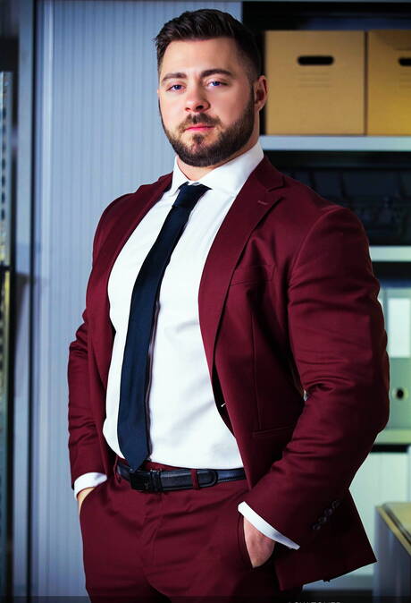 American muscular Derek Bolt and english well-built Gabriel Cross fuck ass after sucking dick