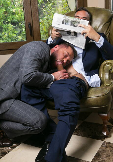 Canadian superstud Manuel Skye and norwegian husky guy Tyler Berg have a hot couple scene in the pool