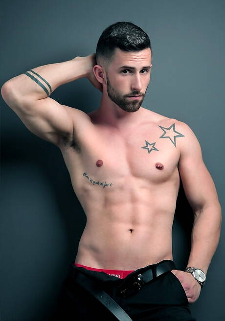 American hairy stud Mike De Marko and spanish hunk Sunny Colucci banged each other