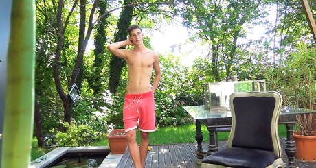 Gay Shorts Pics