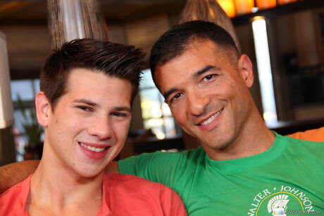 Gay Hunks Pics