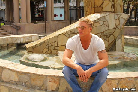 Two american guys strong bull Tyler Saint and pretty boy Phillip Aubrey in hot homosexual action outdoor