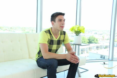 American beefy Anthony Verruso sucking and screwing the boy