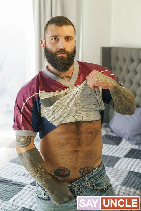 Edward Terrant, Markus Kage, Harvey Sid, James in groupsex scene