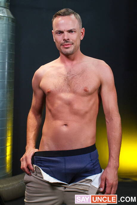 Horny guys Trent Summers, Dakota Lovell and Cole Church have a hot 3some sex