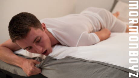 Canadian hot twink Peter Pounder having a pleasure