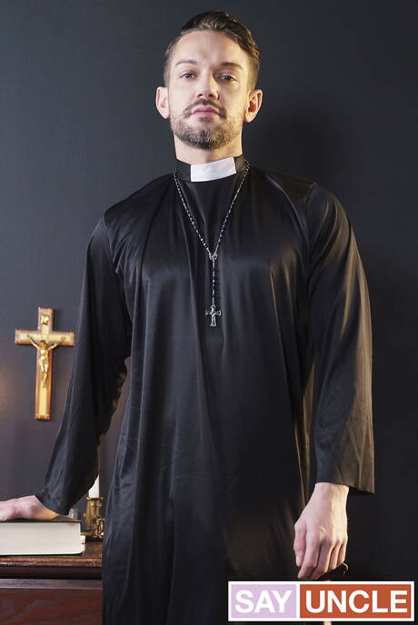 Canadian twink Edward Terrant and american husky guy Dale Kuda fuck ass after sucking cock