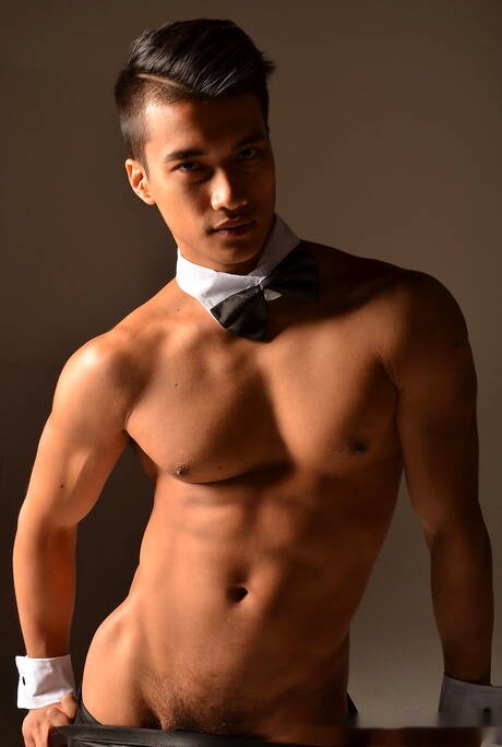 Asian strong bull Ken Ott undressing and showing nice butt