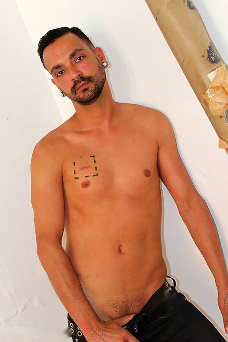 American muscular Tristan Mathews and strongman Jack Hammer love each other