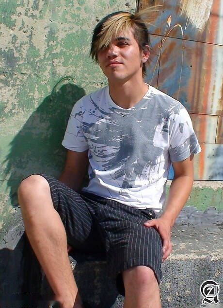 Superstud Ian Crash shows a perfect body outside