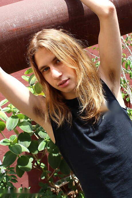 Long Hair Gay Men Pics