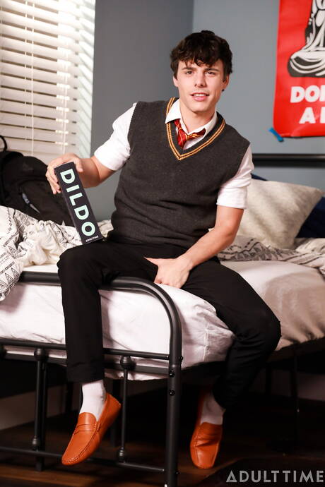 Two american boys young dude Harley Xavier and pretty boy Asher Day fuck ass after sucking dick