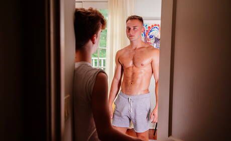 Hot american dudes muscular Daniel Evans and pretty boy Tannor Reed have a good anal sex outdoor