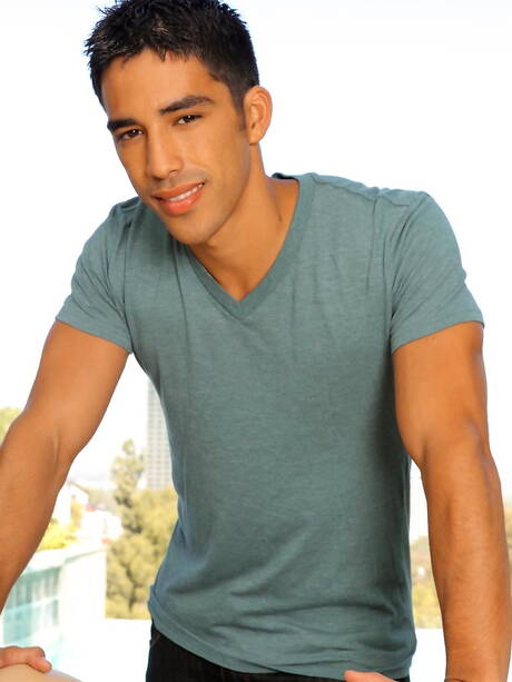 Hot boysDallas Evans, Eric Pryor and Milo Sommers in threesome fuck action