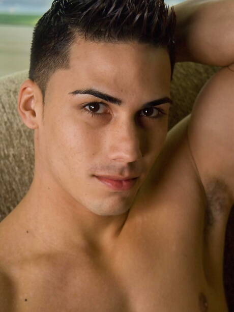 Latin beefcake Topher Dimaggio get naked and showing nice ass