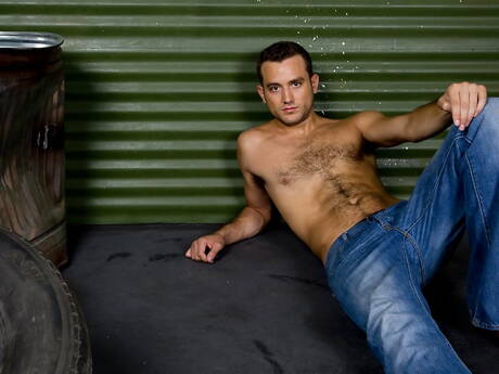 Stud Ben Thomas posing nude and showing his ass