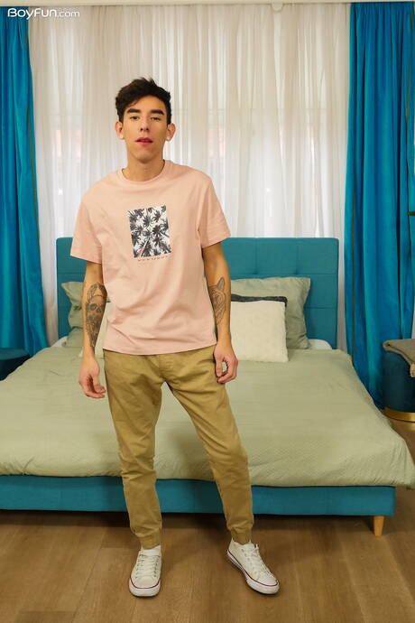 Latin young dude Roman Capellini shows a perfect body