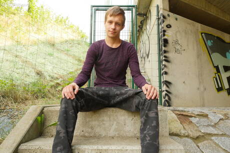 Twink Ben Kingston having a pleasure outdoor