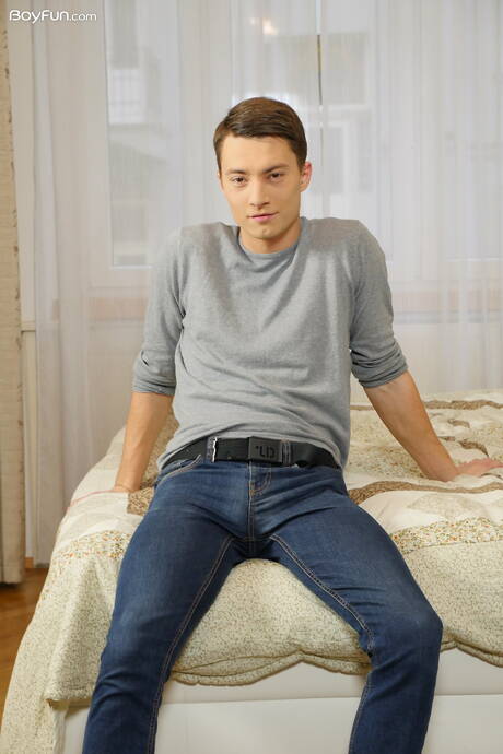 Young boy Tommy Hunter posing nude