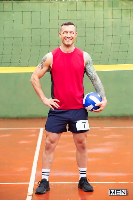 Beautiful guy Mrdeepvoice and attractive boy Derek Kage shows a strong body outside